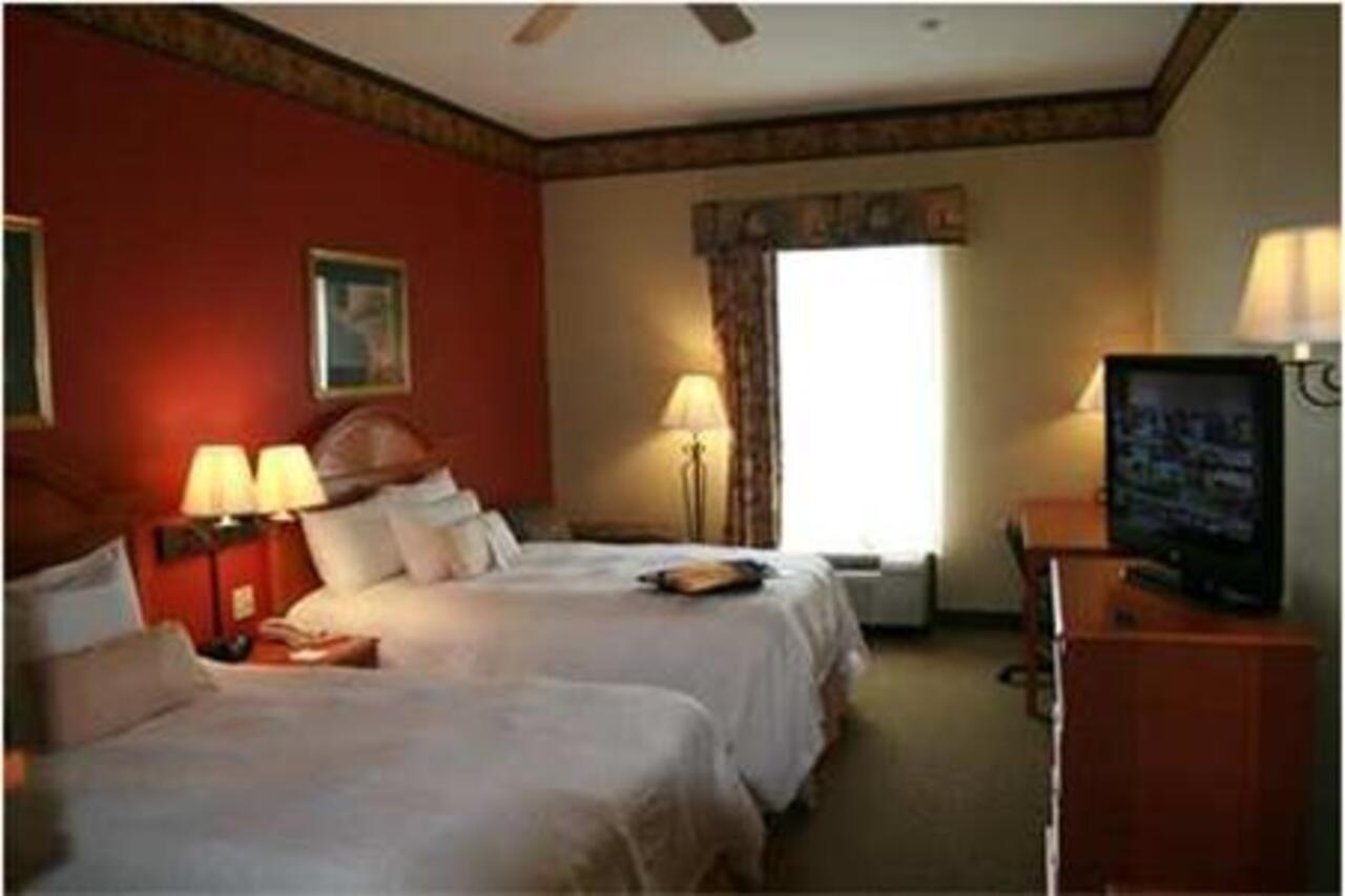 Hampton Inn Laplace Bilik gambar